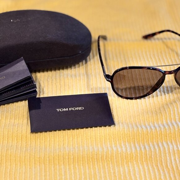 Tom Ford aviator sunglasses - Picture 3 of 4